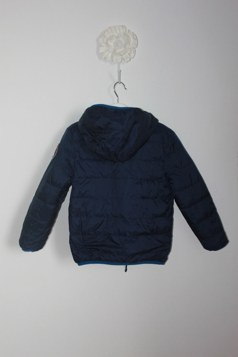 preloved jack met capuchon (aan 2 kanten draagbaar, 1 kant is donkerblauw en de andere een lichtere tint ) van cyrillus in maat 116