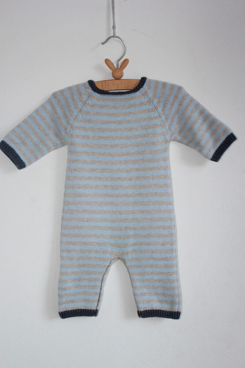 tweedehands unisex katoenen blauw met beige gestreepte playsuit in maat 56 van jacadi voor een baby