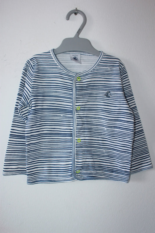 tweedehands unisex katoenen wit met blauw gestreept vest van petit bateau in maat 74