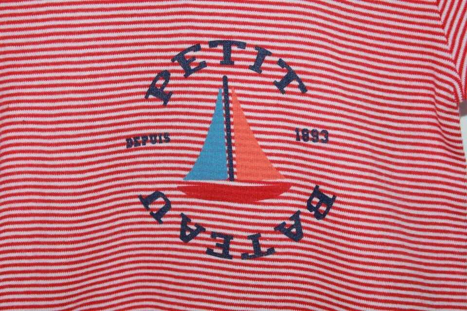 tweedehands rood gestreept t-shirt met korte mouwen van petit bateau in maat 68 voor een baby jongen