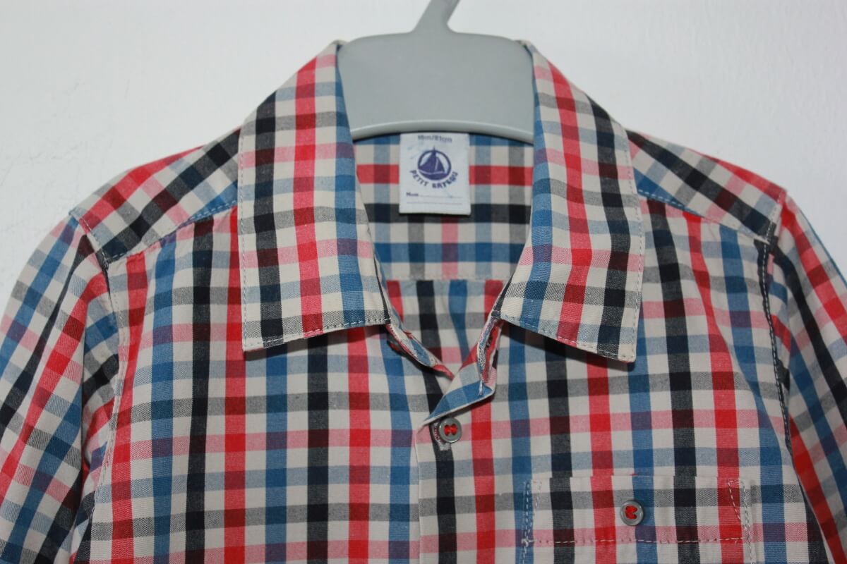 tweedehands katoenen geruit overhemd in multicolour met lange mouwen van petit bateau in maat 80 voor een baby jongen