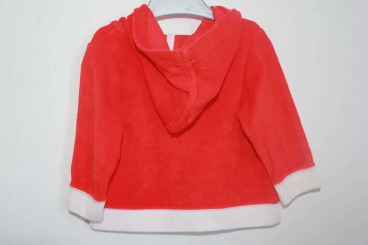 tweedehands katoenen rood met wit badstoffen vest met capuchon van petit bateau in maat 68 voor een baby meisje